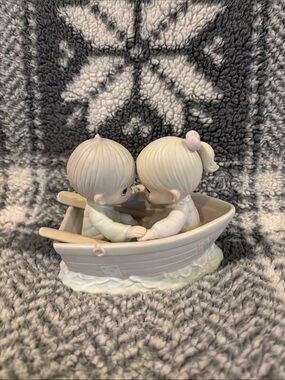Precious Momenta Figurine - Boat Duo